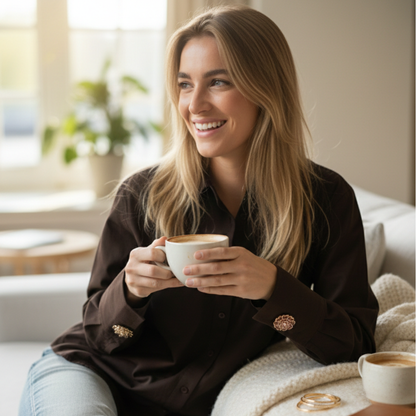 La touche élégante qui transforme vos chemises en 5 secondes